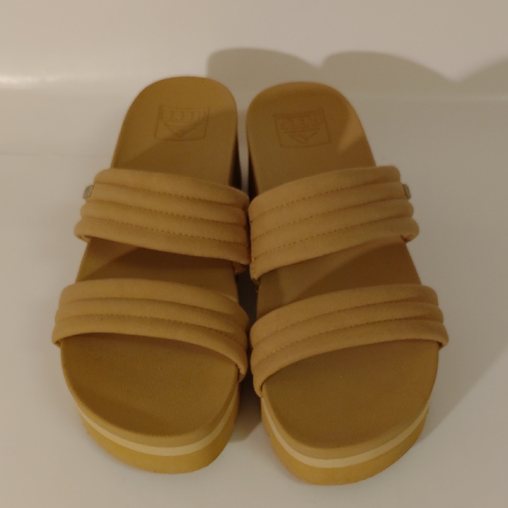 Reef Women's Tan Slide Sandals